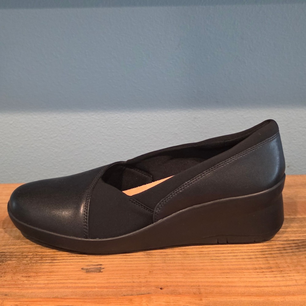 Clarks Womens Suttyn Walk Wedge Black Leather Slip On Comfort Shoes Size 11 M - Picture 9 of 10